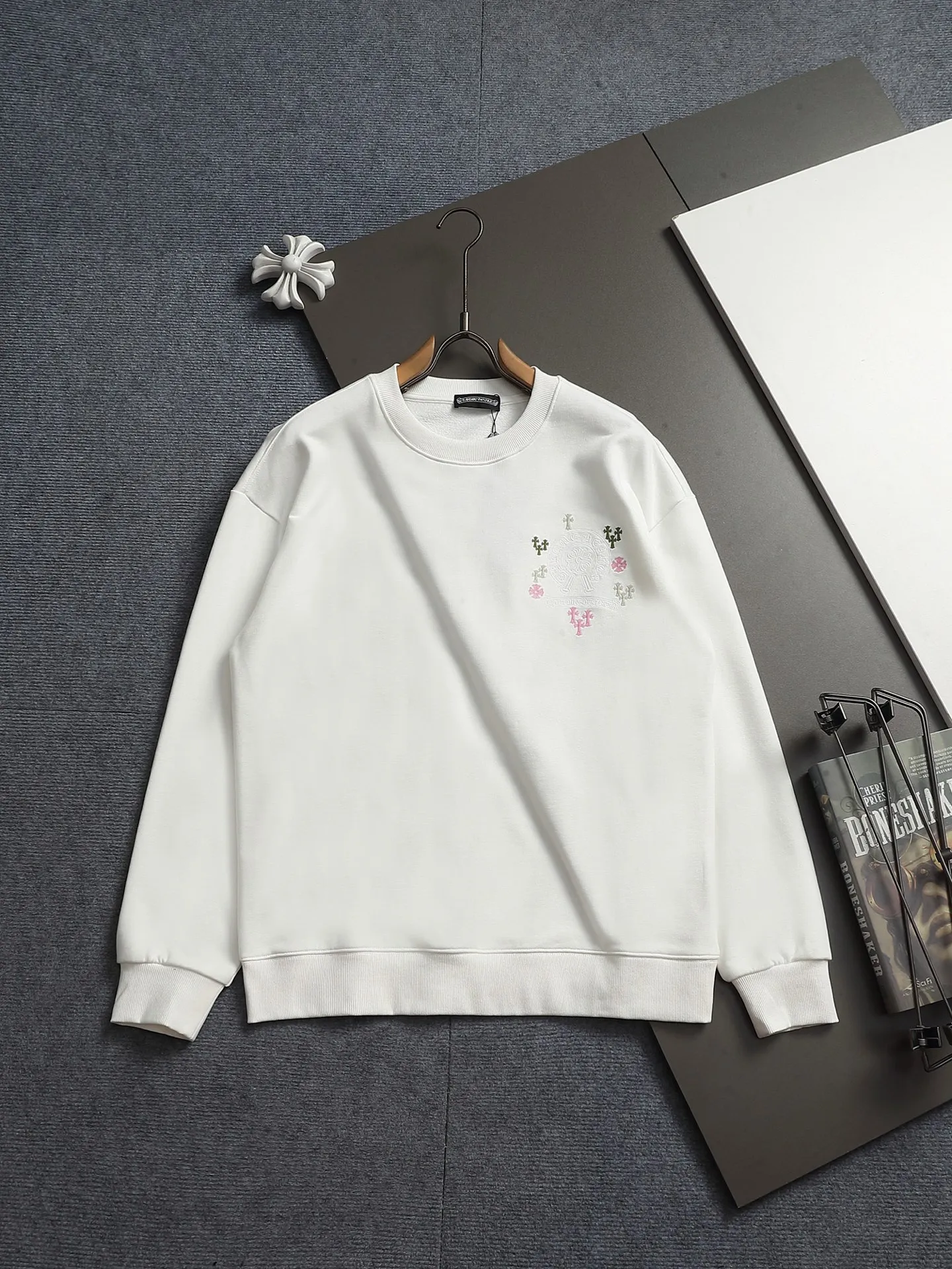 𝗖𝗵𝗿𝗼𝗺𝗲 𝗛𝗲𝗮𝗿𝘁𝘀/ 2026 New Arrival Original 👑 ！ ！ ！ 👍 ✂️Quality , ！ 。 ： ➕100% 。Authentic ➕ ➕3D ➕ ： ！ ！ Authentic ！ Same Style ！ Black White Size：SMLXLXXL